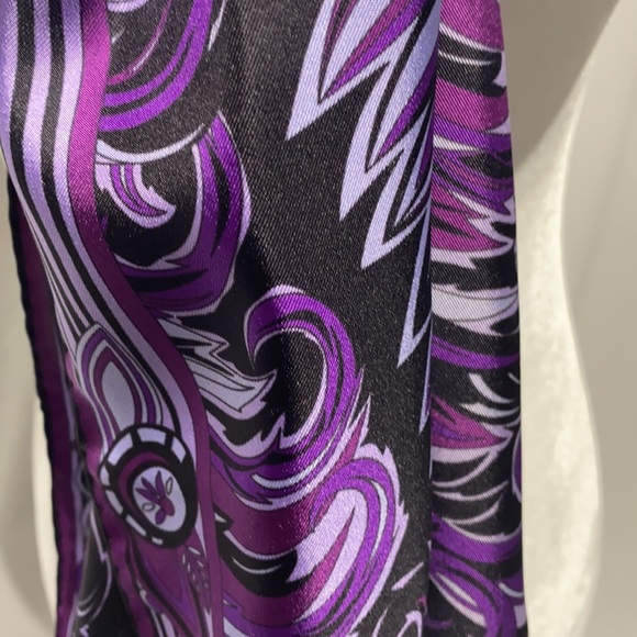 Emilio Pucci - silk scarf - Picture 2 of 5